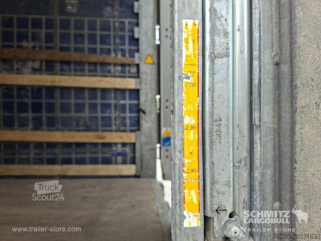 Nyitott ponyvás félpótkocsi Schmitz Cargobull Curtainsider Mega
