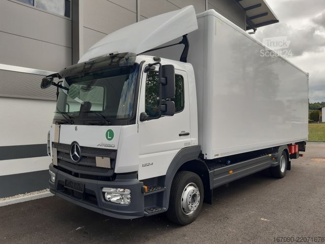 Dobozos teherautó MERCEDES-BENZ Atego 1224L Koffer + LBW AHK Euro 6E