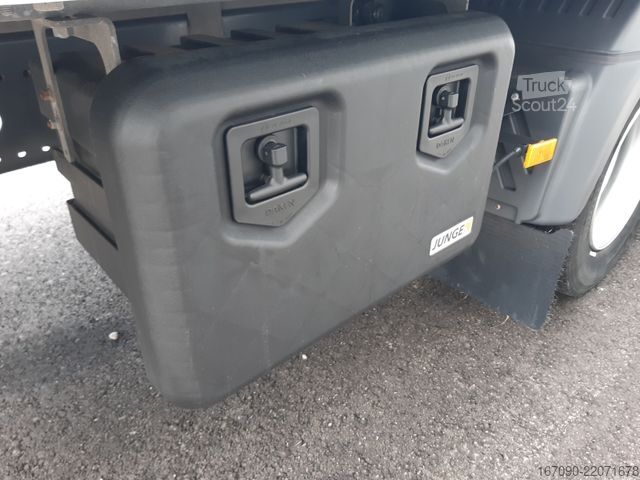 Dobozos teherautó MERCEDES-BENZ Atego 1224L Koffer + LBW AHK Euro 6E