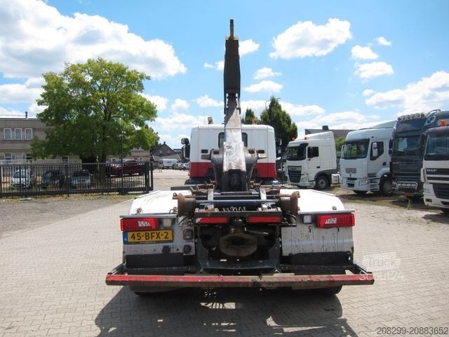 Camion benne à bras amovible SCANIA P410 CB6X2 HSA Hyva 22T Haken Liftachse