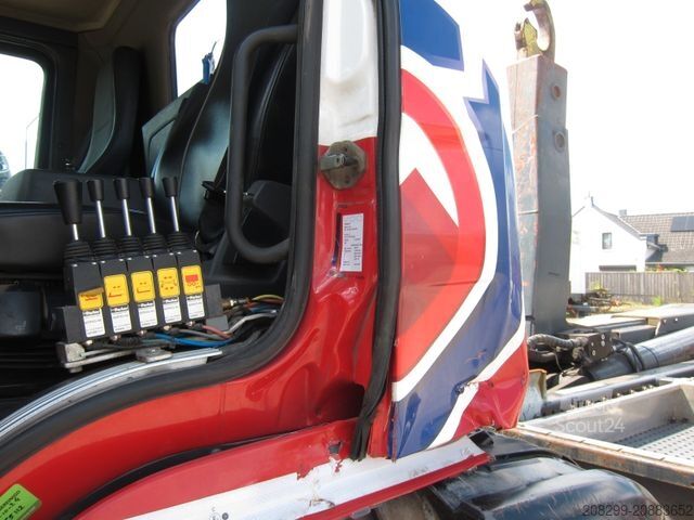 Camion benne à bras amovible SCANIA P410 CB6X2 HSA Hyva 22T Haken Liftachse