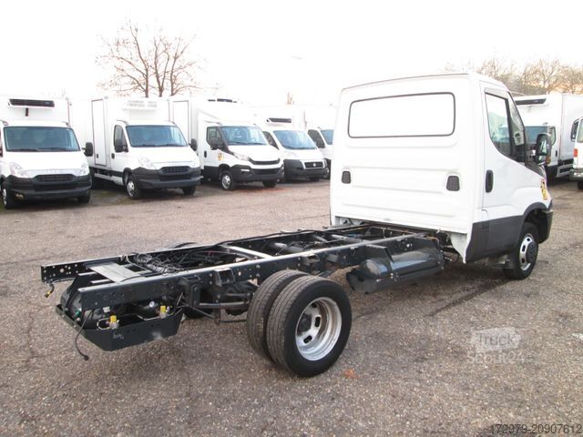 Châssis de fourgon IVECO 40 C14 CNG 3.0 *Fahrgestell*Euro6*