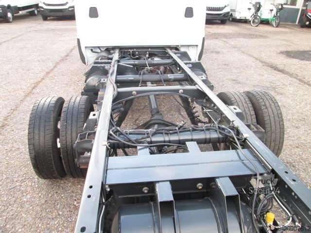 Châssis de fourgon IVECO 40 C14 CNG 3.0 *Fahrgestell*Euro6*