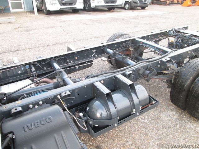 Châssis de fourgon IVECO 40 C14 CNG 3.0 *Fahrgestell*Euro6*
