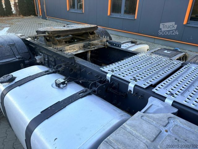 Standard tractor unit VOLVO FM 500 4x4 SZM - Kipphyd. Euro 6