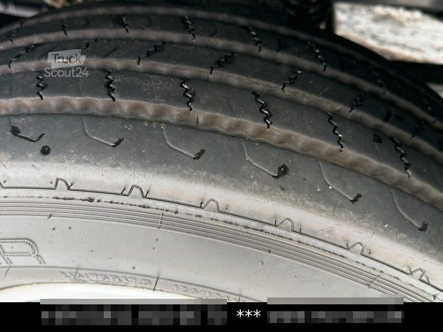 Dobozos furgon MERCEDES-BENZ Atego 818 eur6 Möbel Maxi 7,14m lang 45 m³