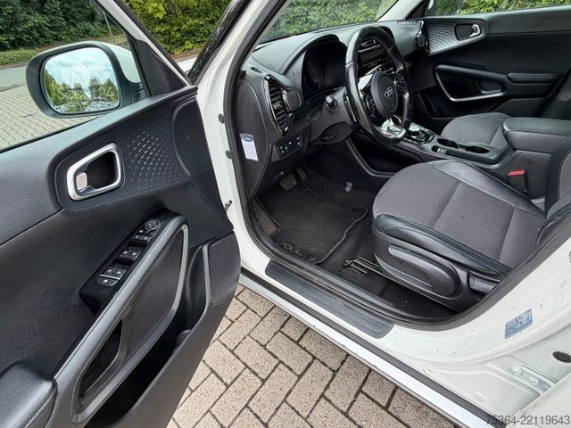 Furgon KIA Soul e-Soul DynamicLine 64 kWh LED Navi Kamera