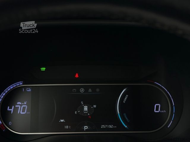 Furgon KIA Soul e-Soul DynamicLine 64 kWh LED Navi Kamera