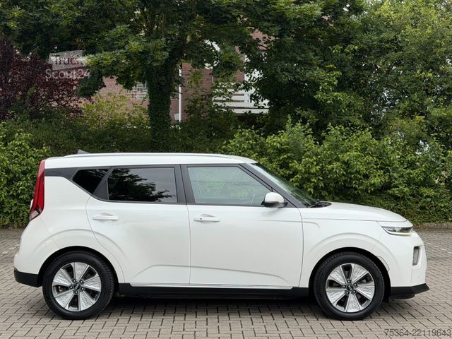 Furgon KIA Soul e-Soul DynamicLine 64 kWh LED Navi Kamera