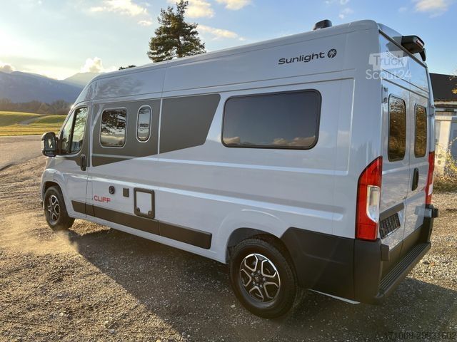 Karavan SUNLIGHT Adventure Cliff 602 LED 8G Safety+ACC Digital