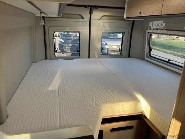 Karavan SUNLIGHT Adventure Cliff 602 LED 8G Safety+ACC Digital