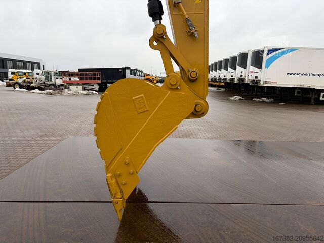 ķēžu ekskavators Caterpillar 323D3