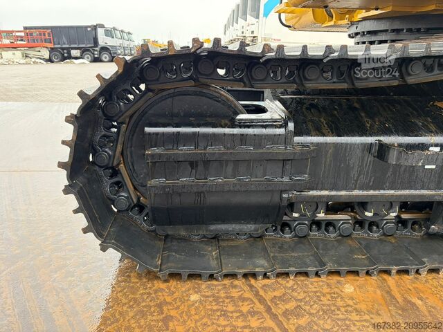 ķēžu ekskavators Caterpillar 323D3