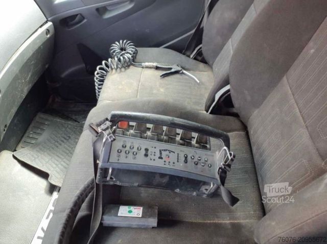 Тристранен самосвал MERCEDES-BENZ Atego MB 1223 K Kran Hiab 077B-2 HIDUO Funk AHK