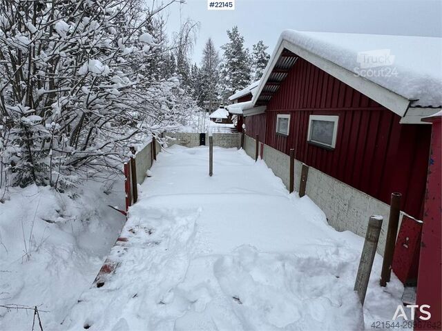 Tyllis jumbo oplegger met HMF-kraan Tyllis jumbo semi-trailer with HMF crane