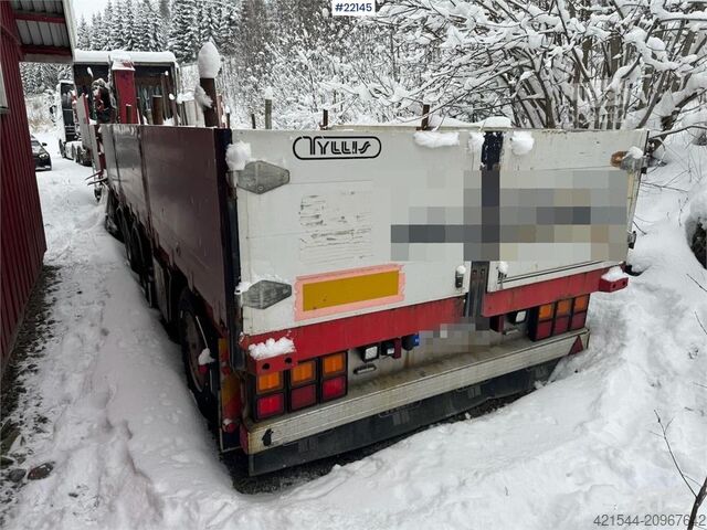 Tyllis jumbo oplegger met HMF-kraan Tyllis jumbo semi-trailer with HMF crane