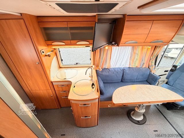 Integrated camper HYMER/ERIBA B 654 *Festbett-Hubbett-Automatik-2xKlima*