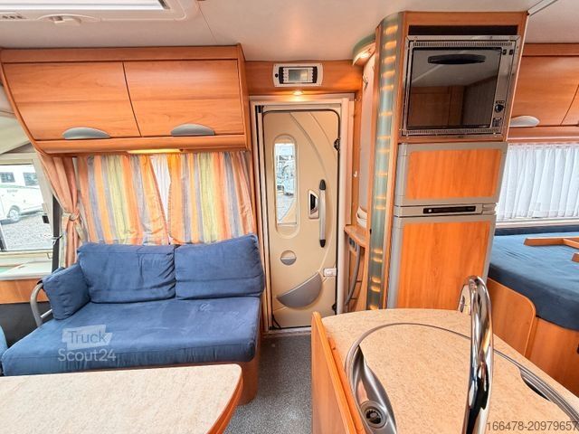 Integrated camper HYMER/ERIBA B 654 *Festbett-Hubbett-Automatik-2xKlima*