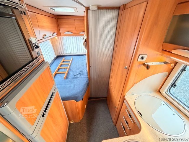 Integrated camper HYMER/ERIBA B 654 *Festbett-Hubbett-Automatik-2xKlima*