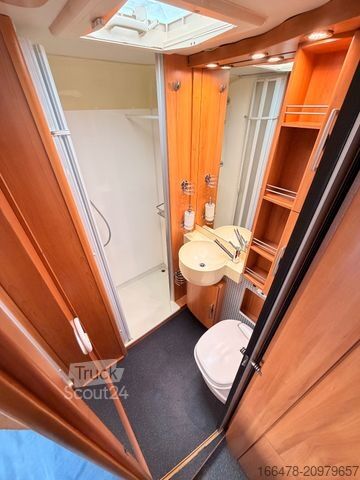 Integrated camper HYMER/ERIBA B 654 *Festbett-Hubbett-Automatik-2xKlima*