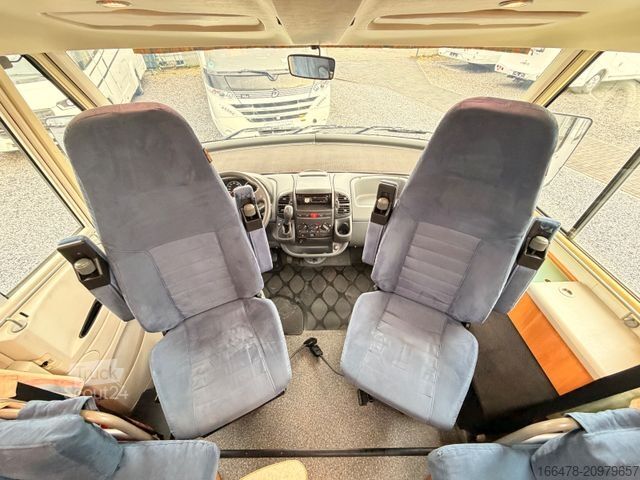 Integrated camper HYMER/ERIBA B 654 *Festbett-Hubbett-Automatik-2xKlima*