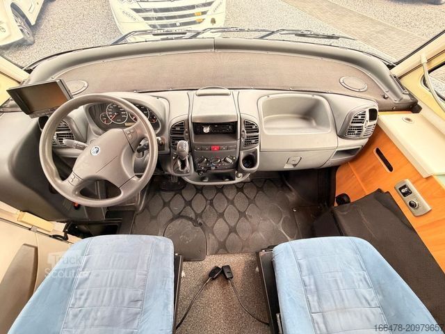 Integrated camper HYMER/ERIBA B 654 *Festbett-Hubbett-Automatik-2xKlima*