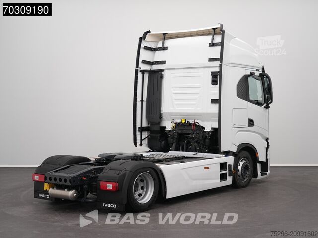 Volume SCM Iveco S-Way 500 4X2 NEW! 2xTanks Retarder ADR Standkl...