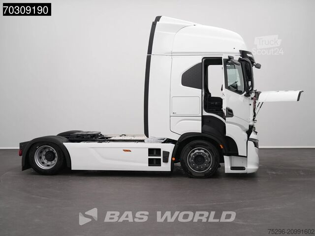Volume SCM Iveco S-Way 500 4X2 NEW! 2xTanks Retarder ADR Standkl...