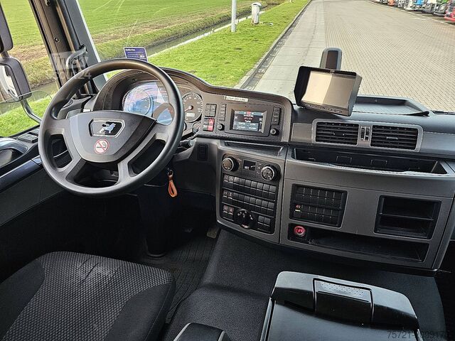 Gesloten bak M.A.N. 15.330 TGM