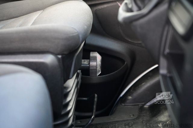 Panel van IVECO DAILY 35-140 /  BLASZAK / SPROWADZONY / 