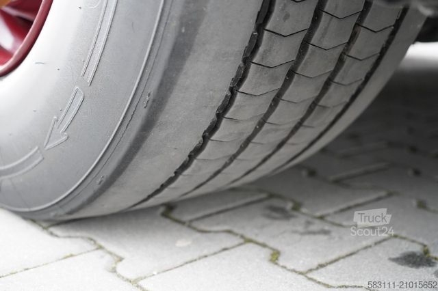 Standard tractor unit RENAULT T 520 / EDYCJA LIMITOWANA - 1894 / CA?A NA PODUS