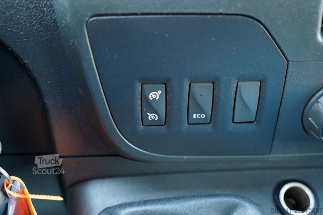 Vrachtwagenhoogwerker RENAULT MASTER / PODNO?NIK KOSZOWY - 10.5 m / BLASZAK +