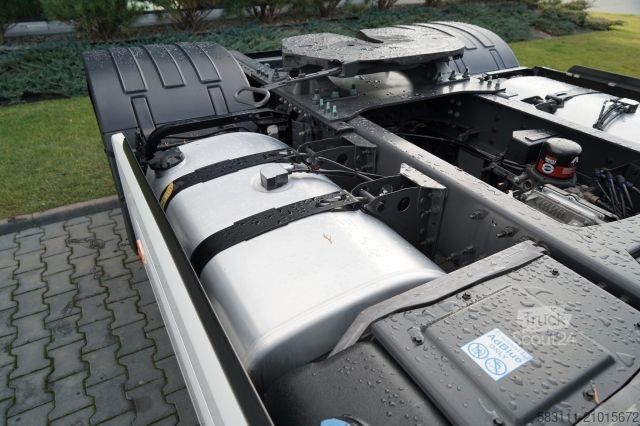 Standard tractor unit RENAULT T 480 / RETARDER / 2022 / 13 LITROWY / OPONY 100