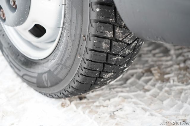 Refrigerator body van IVECO DAILY 35-140 / KONTENER / AUTOMAT HI-MATIC / BLI