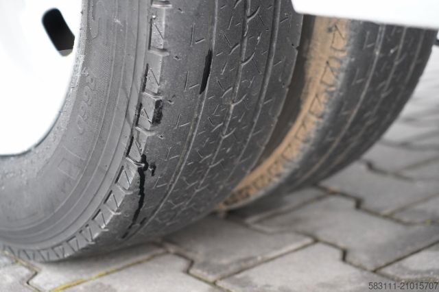 Fourgon benne basculante IVECO DAILY 35-130 / WYWROTKA TYLNOZSYPOWA / BLI?NIAK