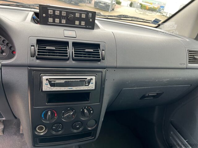 Fourgon tôlé Ford Tourneo Connect 4x2 Tourneo Connect 4x2, Personentransporter, 8-Sitzer