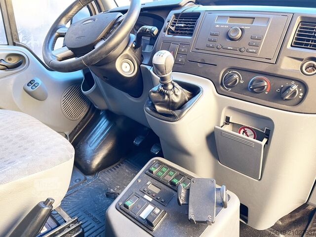 Camion de pompiers Ford Transit 2.2 TDCI 4x2 Transit 2.2 TDCI 4x2, Krankentransporter