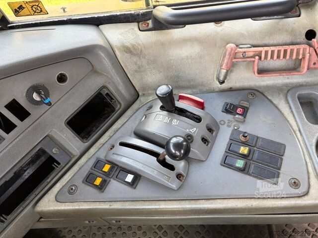Camion basculant Volvo A30D