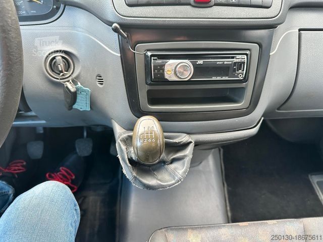 Fourgon tôlé MERCEDES-BENZ Vito 109 CDI Kasten *Motorschaden*
