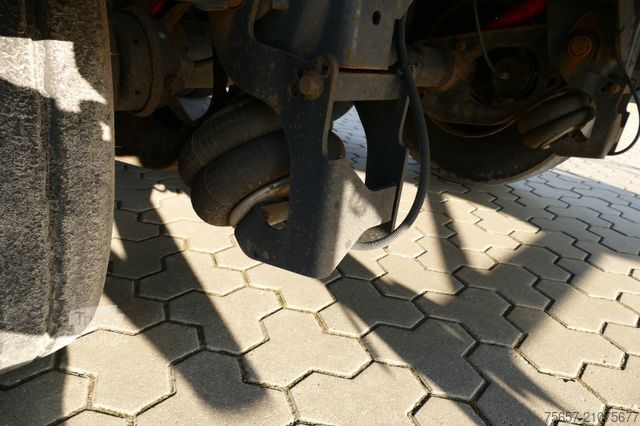 Naczepa wywrotka KEMPF Kempf 3-achs 39m³ ALU- Halbschalenmulde, 5,2 to