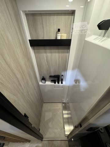 Half-integraal camper BÜRSTNER Signature SFT 7.0, 90l,Smart TV,6E,LSitz,AKTION
