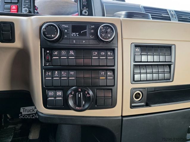 Swap body truck MAN TGX 26.460 6x2/Intarder/Standklima/Totwinkelkam.