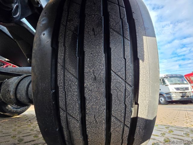 Swap body semitrailer KRONE SD / Liftachse