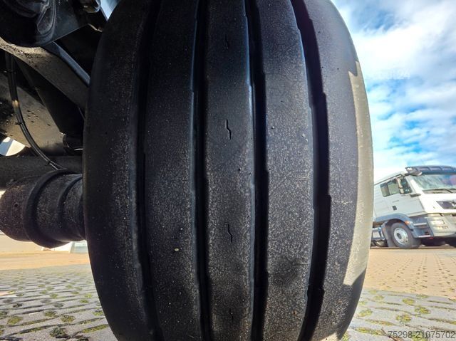 Swap body semitrailer KRONE SD / Liftachse