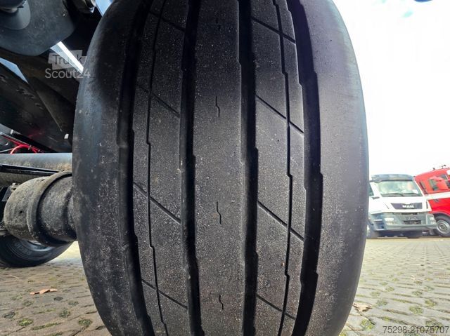 Swap body semitrailer KRONE SD / Liftachse / Teleskop / 11.908 - 13.403