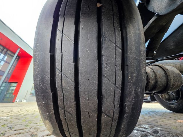 Swap body semitrailer KRONE SD / Liftachse / Teleskop / 11.908 - 13.403