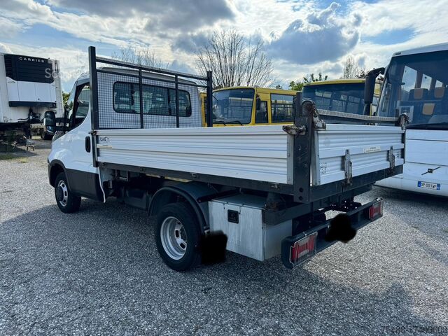 Busje Iveco Daily 35 c 13 Ribaltabile 3 lati