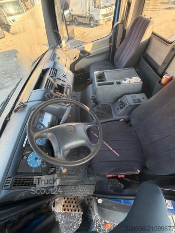 Standardowy ciągnik siodłowy MERCEDES-BENZ 1828 Atego SZM , Schaltung