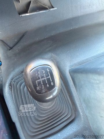 Standardowy ciągnik siodłowy MERCEDES-BENZ 1828 Atego SZM , Schaltung