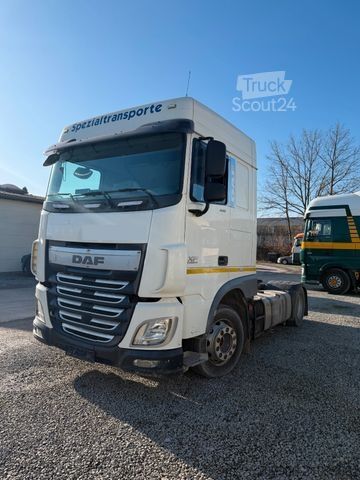 Volumen trækker DAF XF440 FT, Sattelzugmaschine